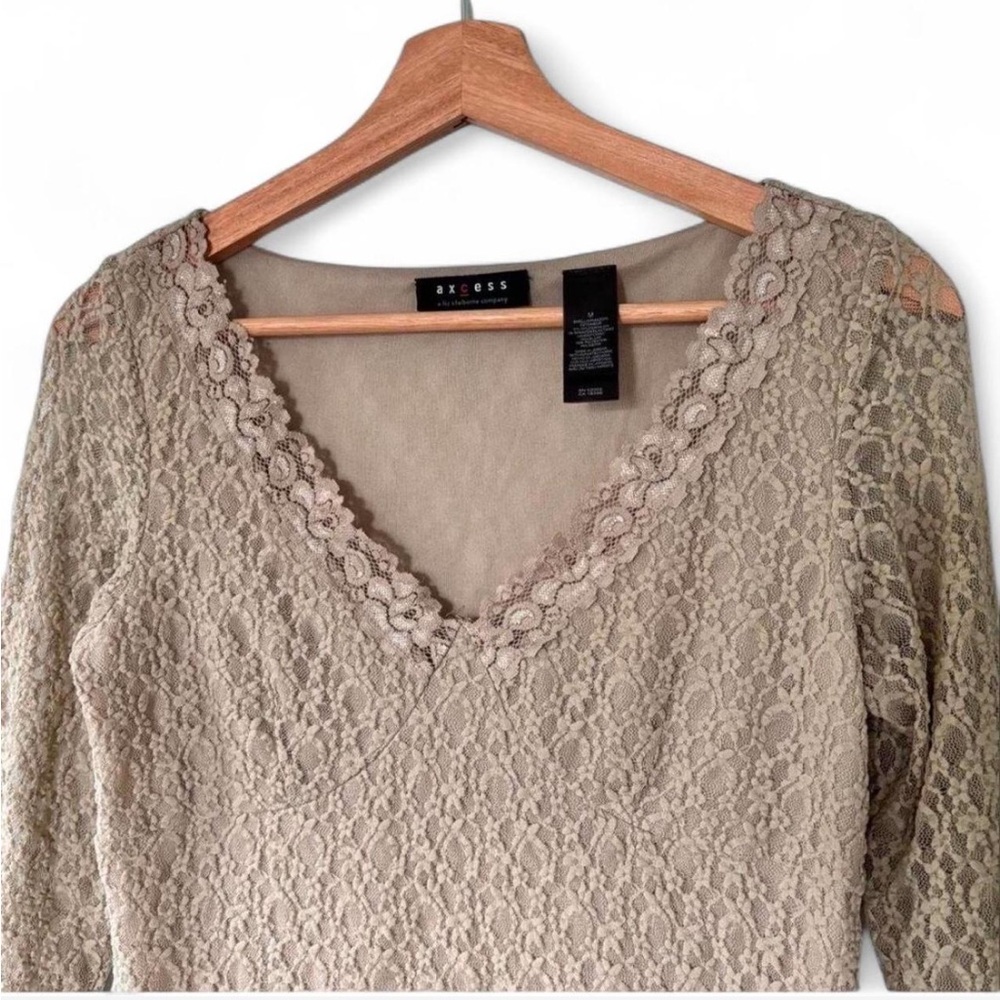2000s lace quarter sleeve top